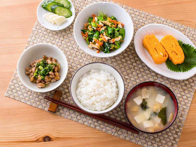食事－しっかり食べて 身体と脳に栄養を